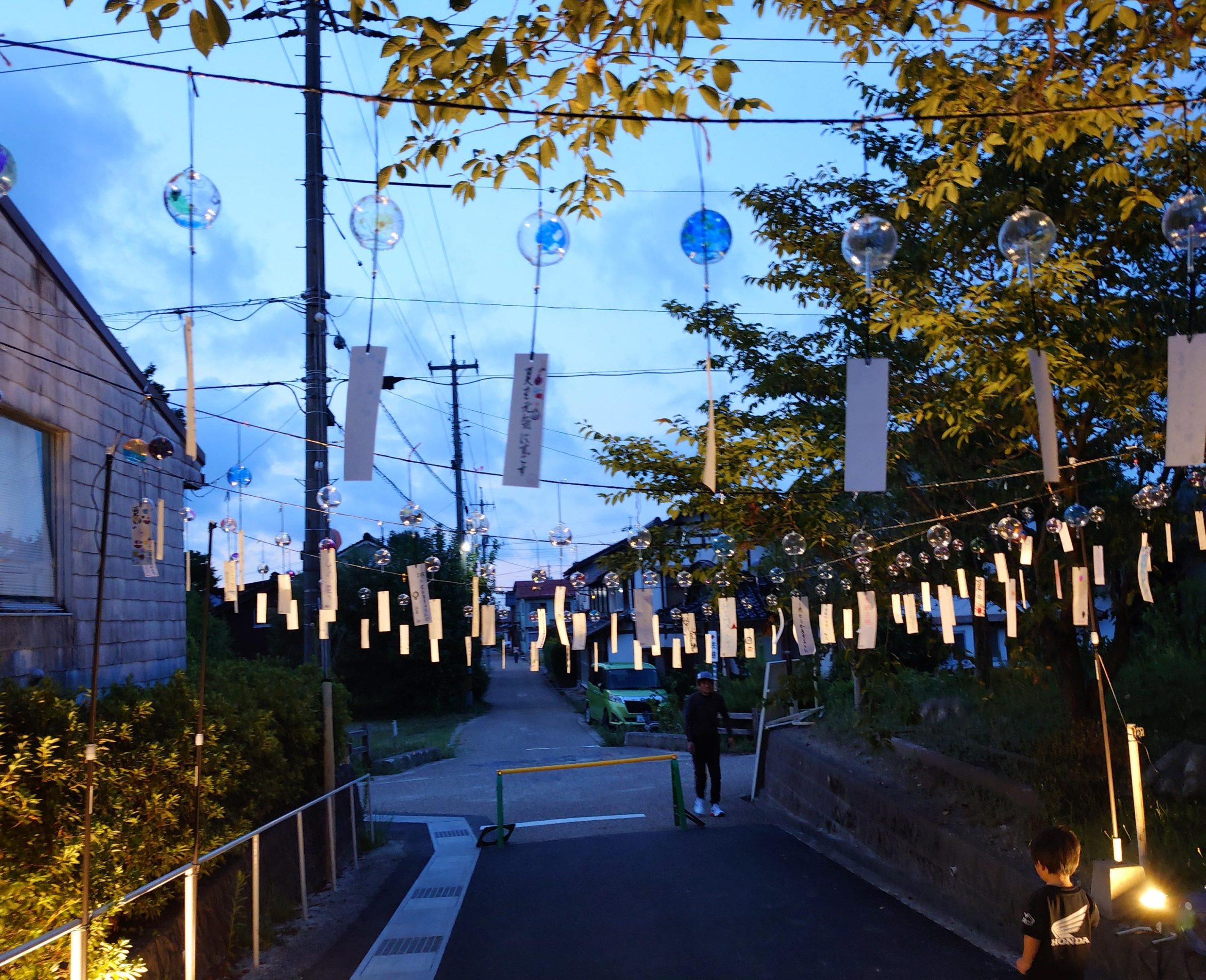 土曜夜市